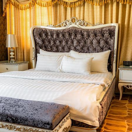 Hoang Trieu Hotel Хошимін Екстер'єр фото