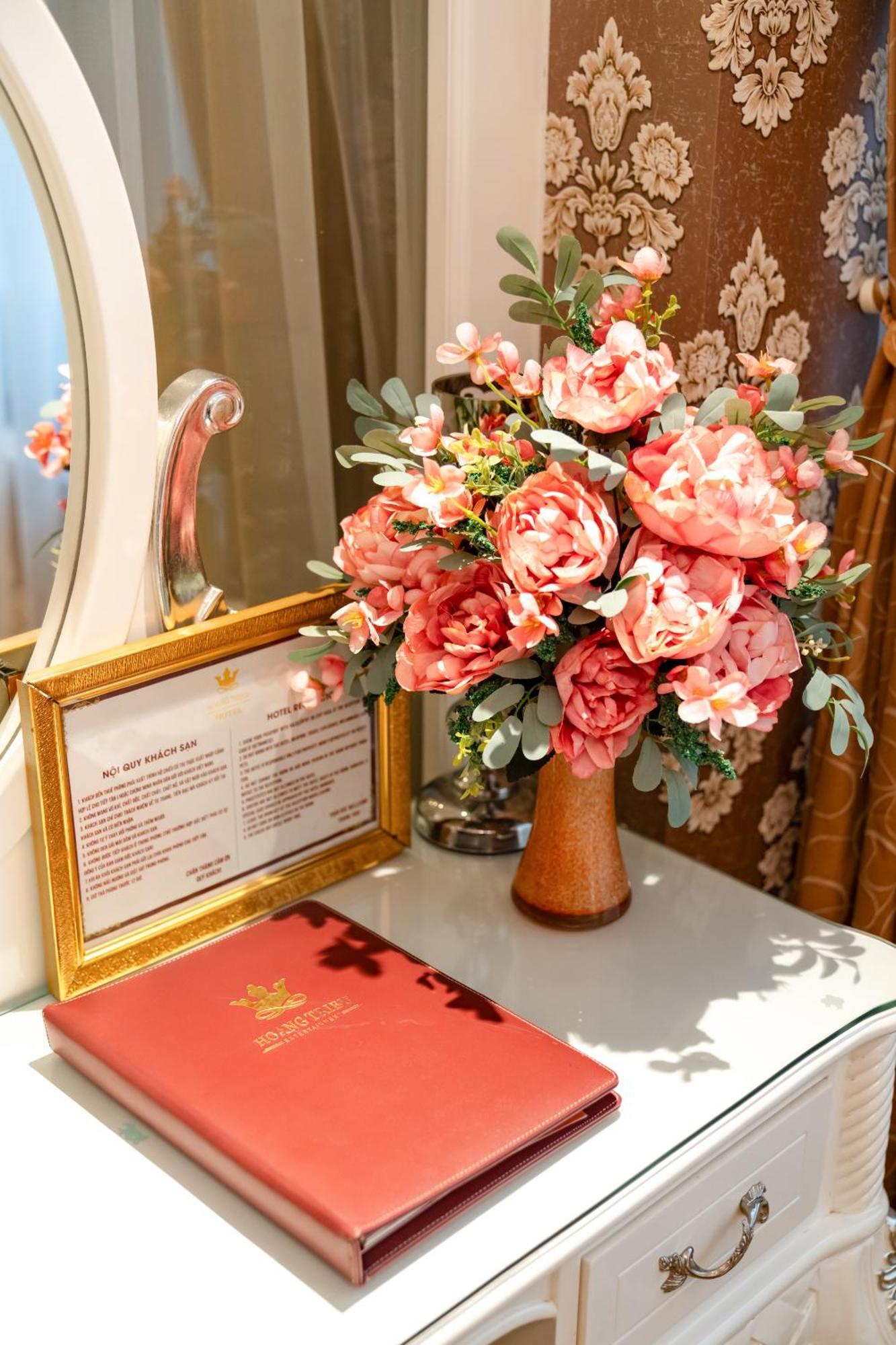 Hoang Trieu Hotel Хошимін Екстер'єр фото