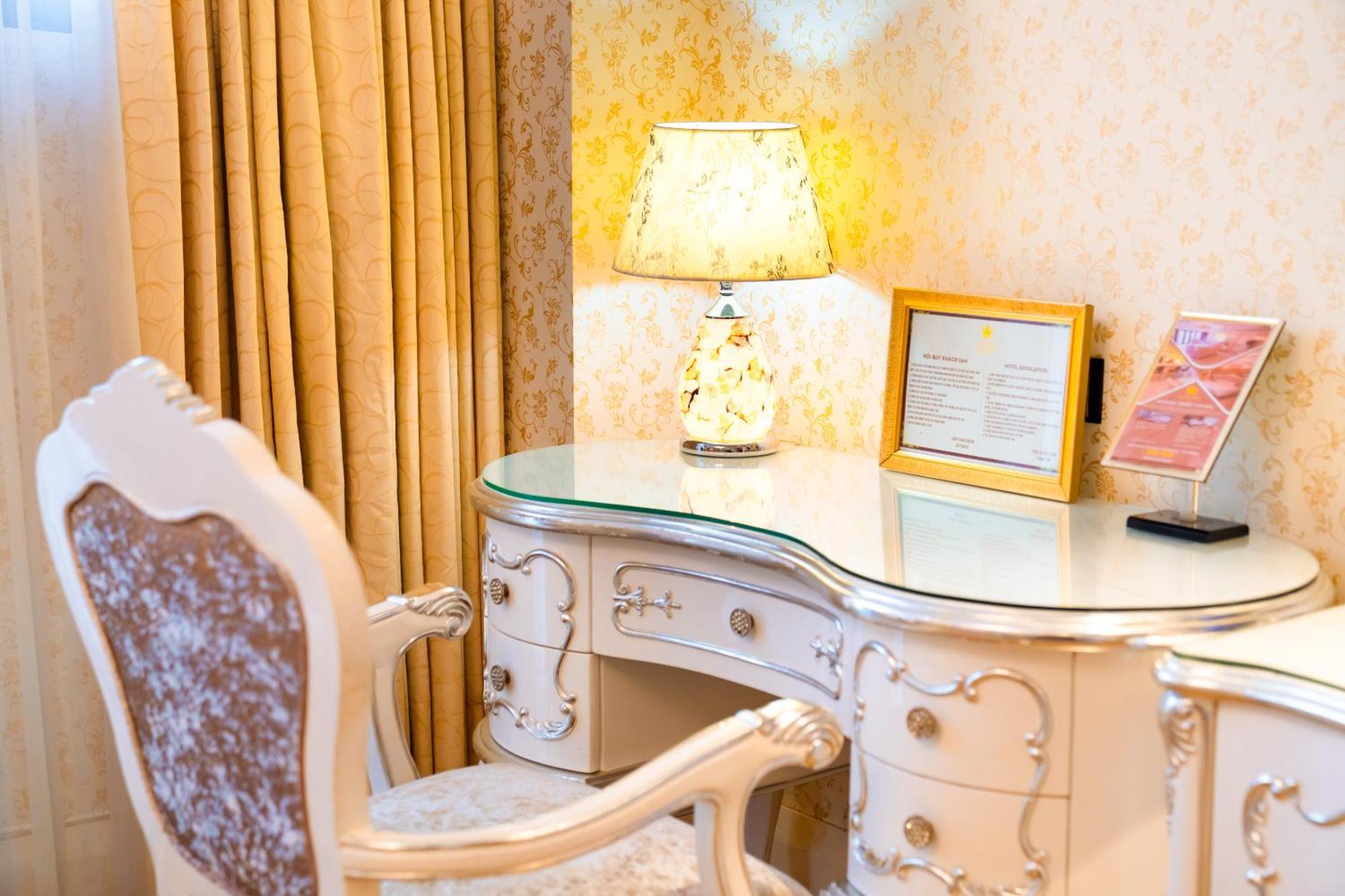 Hoang Trieu Hotel Хошимін Екстер'єр фото