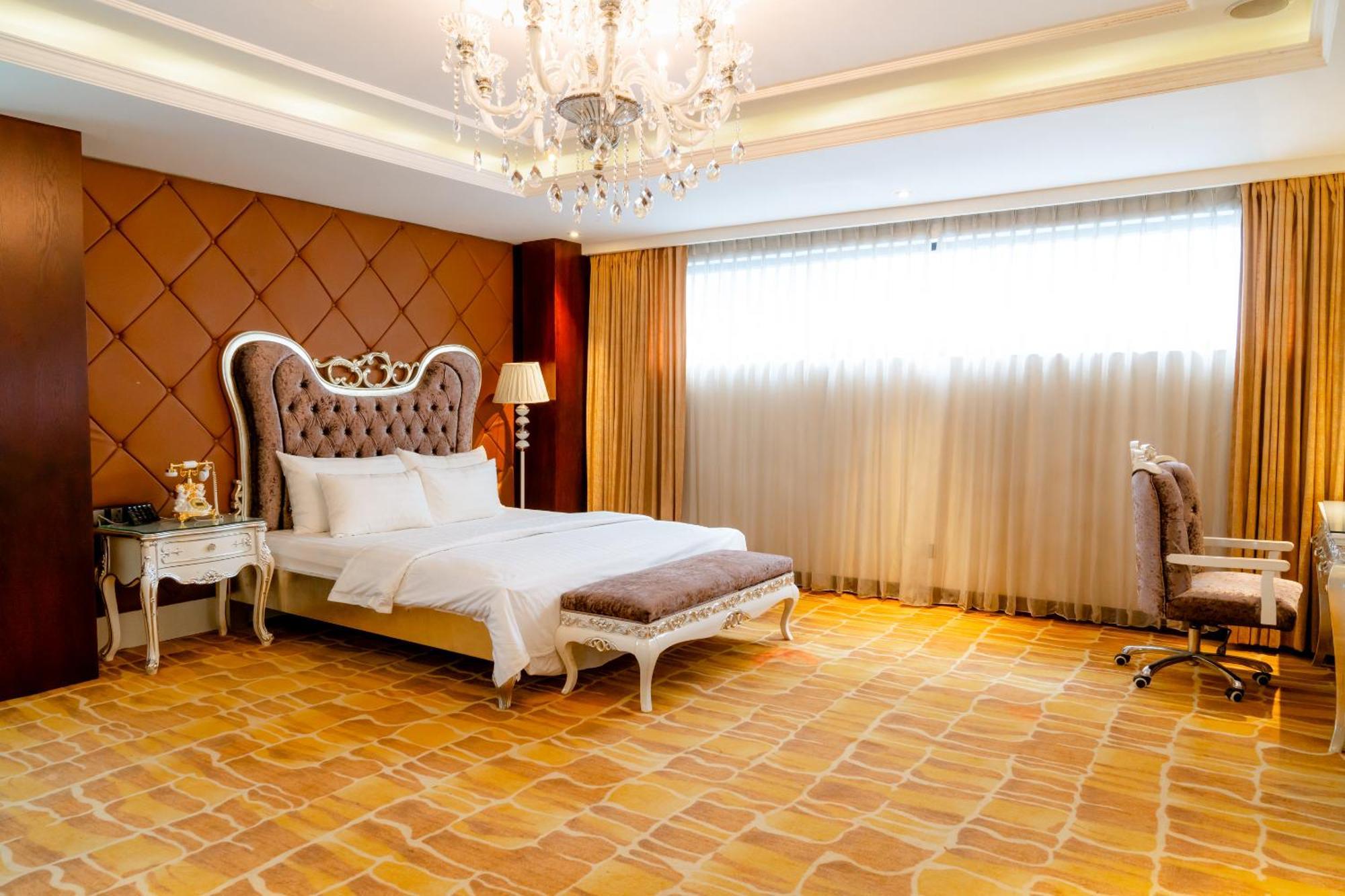 Hoang Trieu Hotel Хошимін Екстер'єр фото