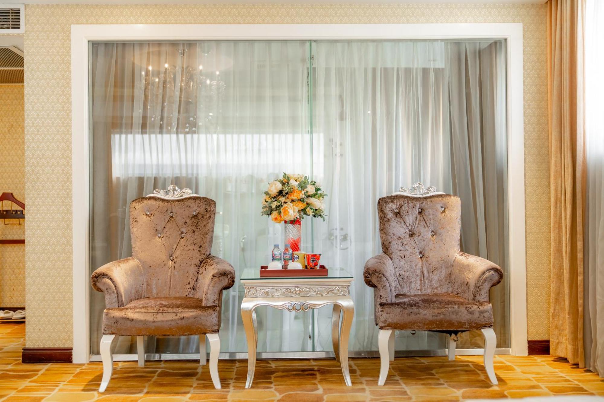 Hoang Trieu Hotel Хошимін Екстер'єр фото